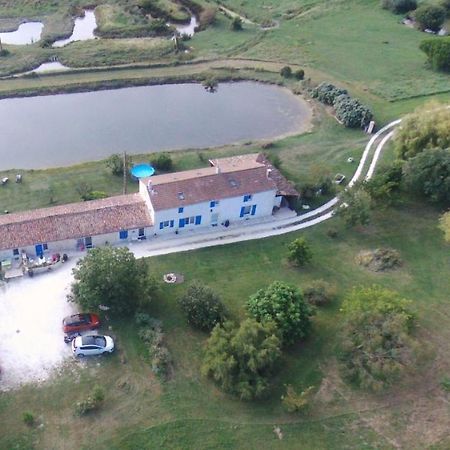 Bed and Breakfast Moulin De Mauzac Saint-Just-Luzac Exterior foto